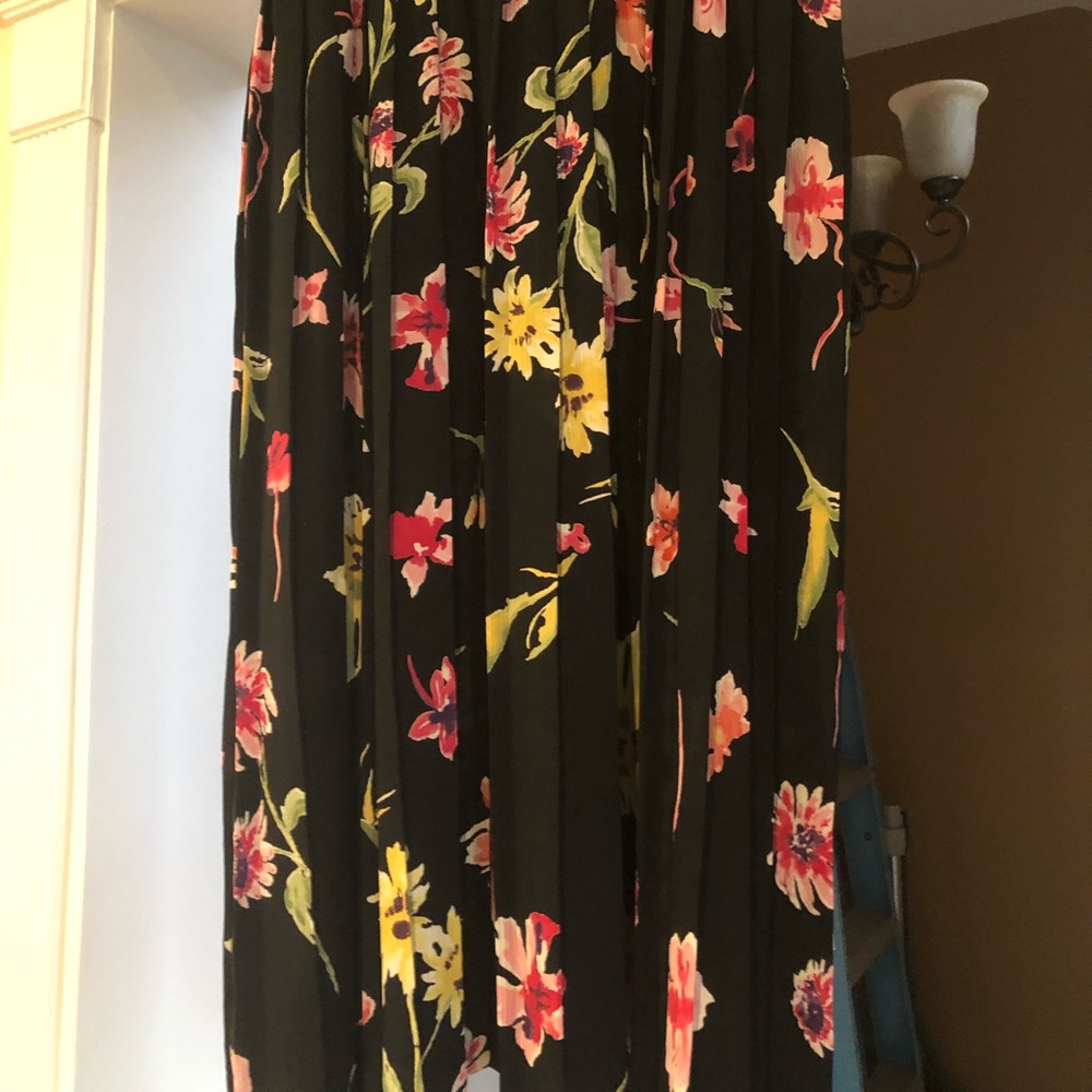 Alfred Dunner Light and Airy Skirt Size 16